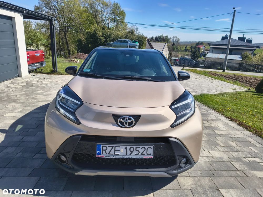 Toyota Aygo X 1.0 VVT-i Executive - 1