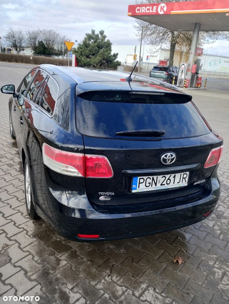 Toyota Avensis 2.0 D-4D - 20