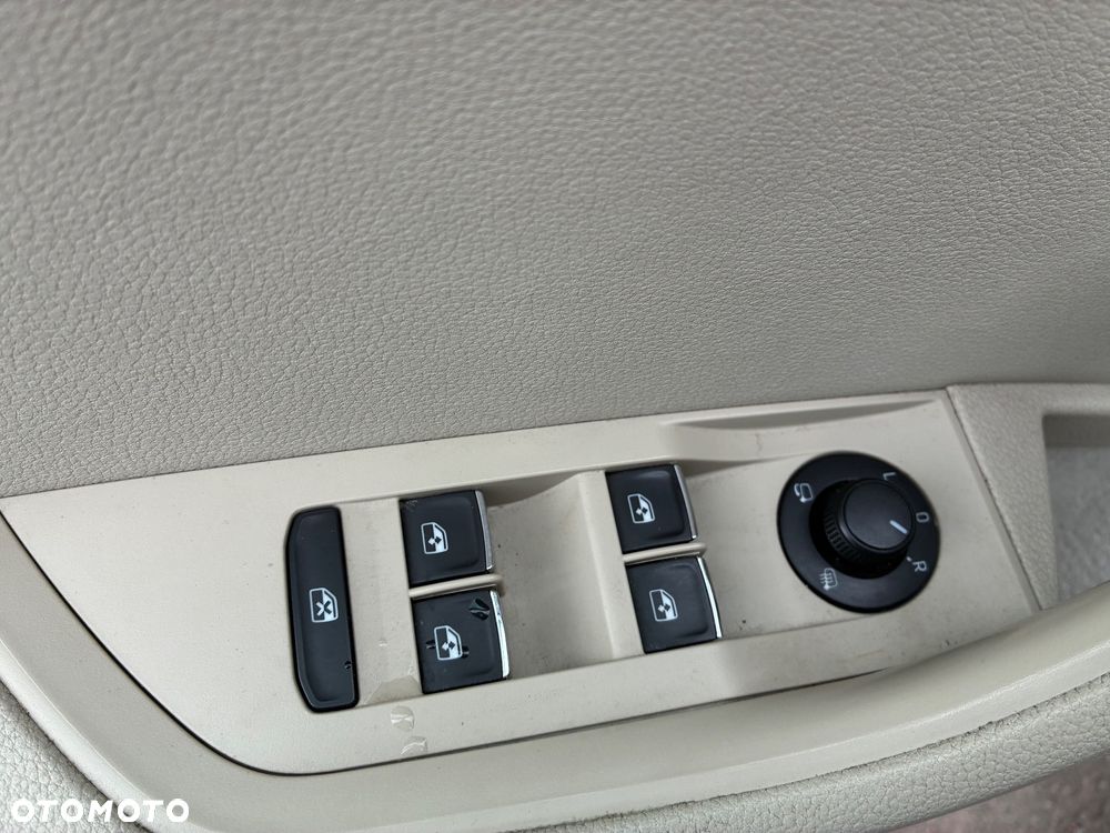 Skoda Superb 1.8 TSI L&K DSG - 18