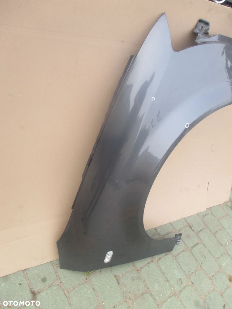 Błotnik prawy Audi A4 B6 bez rdzy - 3