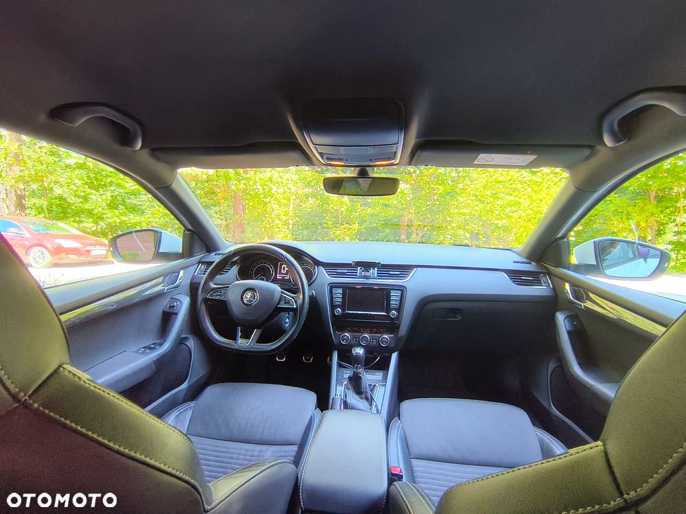 Skoda Octavia 2.0 TDI RS - 9