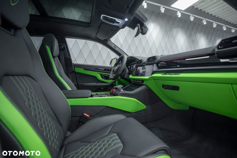 Lamborghini Urus - 16