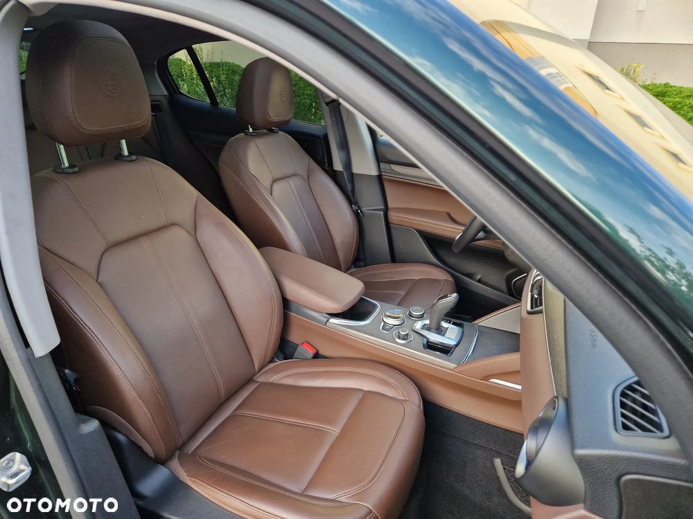 Alfa Romeo Stelvio 2.0 Turbo TI Q4 - 9