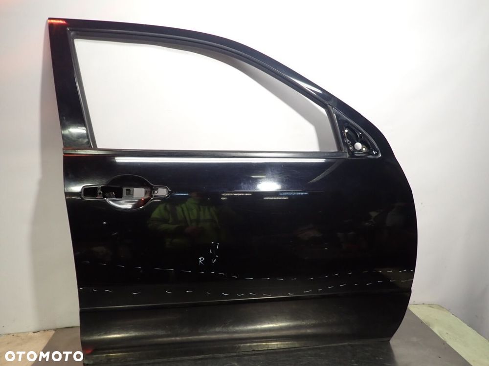 DRZWI PRAWY PRZÓD MITSUBISHI OUTLANDER I - 1