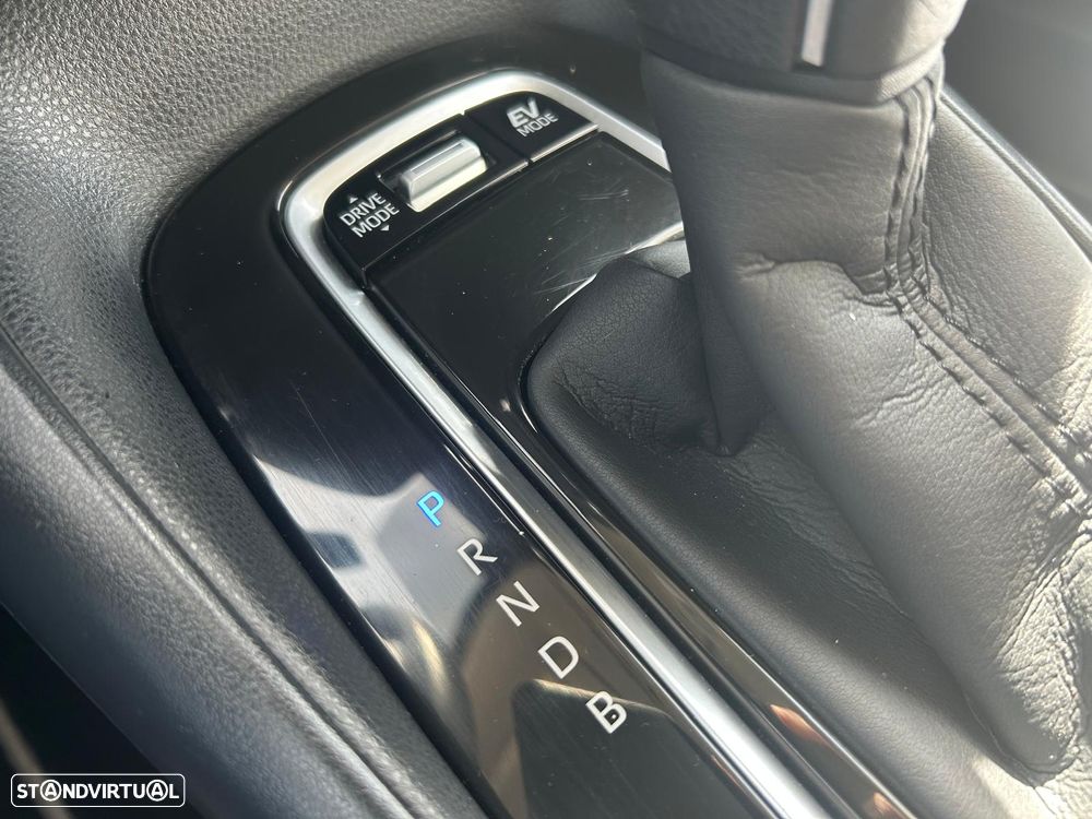 Toyota Corolla SD 1.8 Hybrid Exclusive - 17