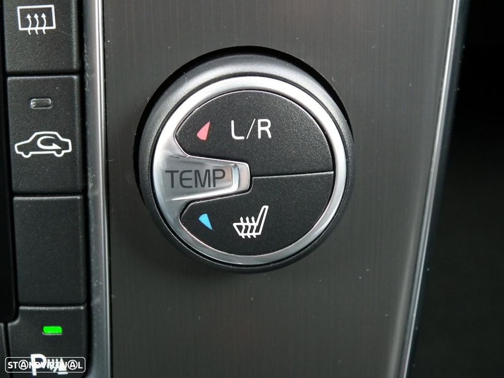 Volvo V40 1.6 D2 Momentum - 31
