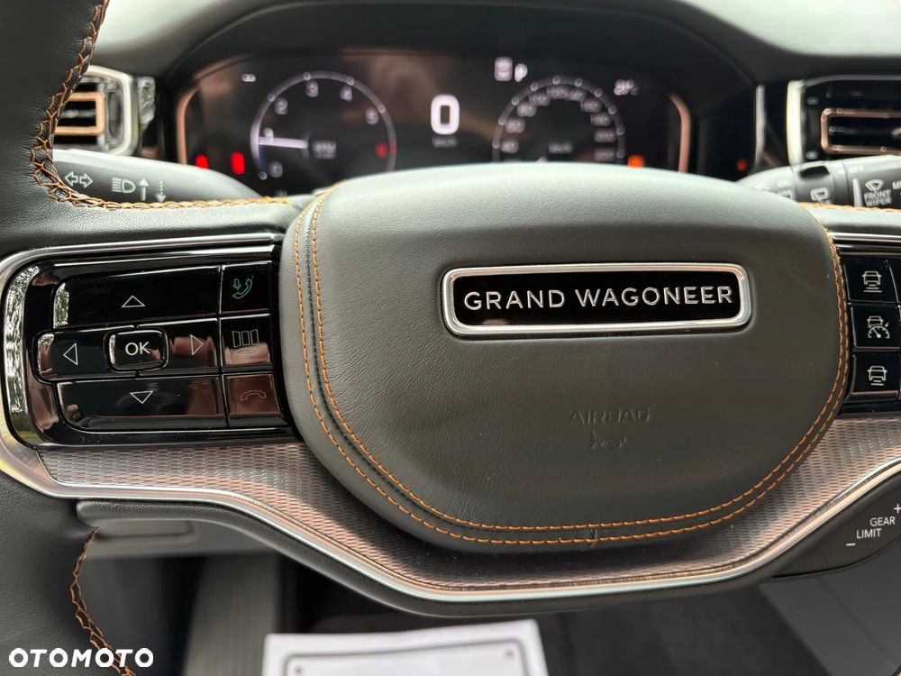 Jeep Grand Wagoneer - 36