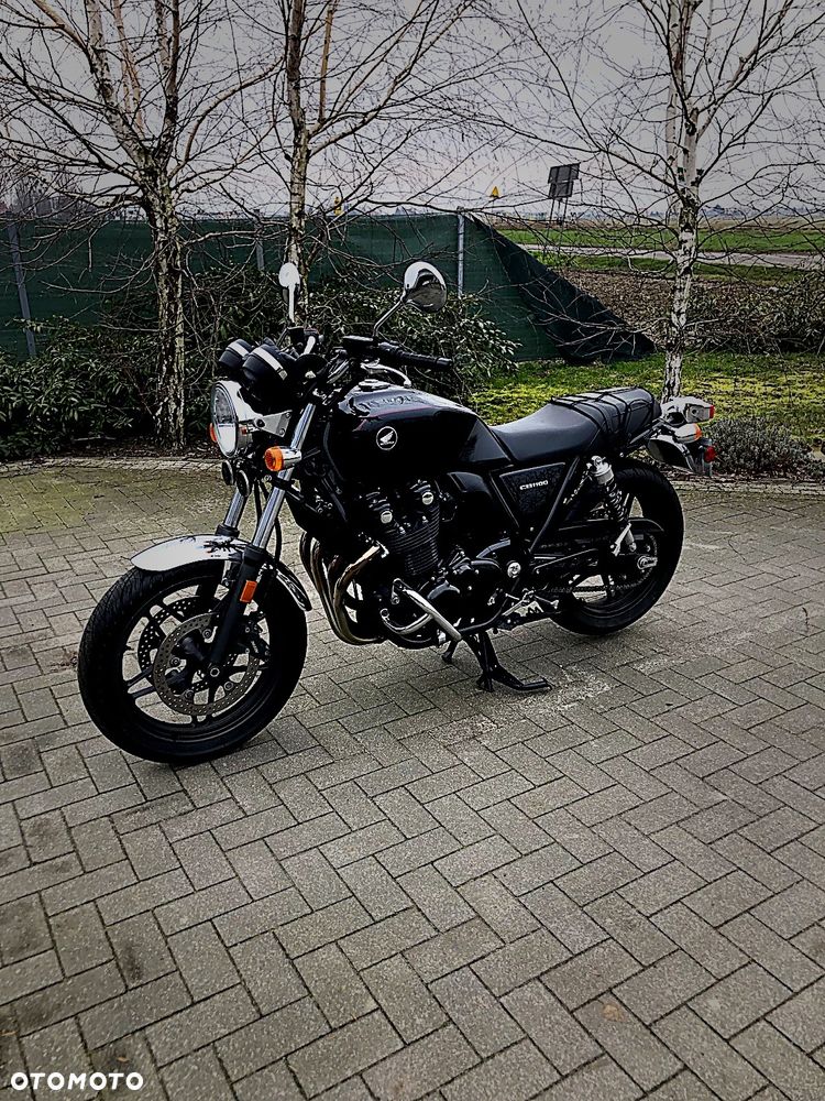 Honda CB - 1