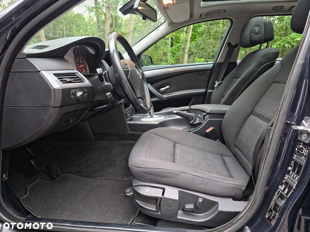 BMW Seria 5 525d Edition Sport - 16