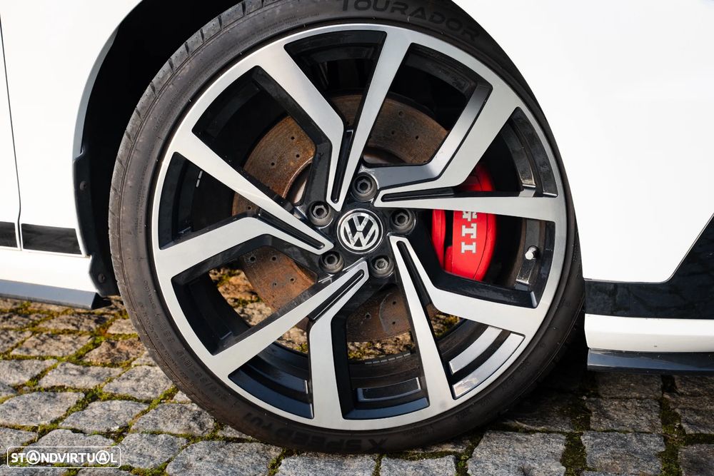VW Golf GTI Clubsport DSG - 4