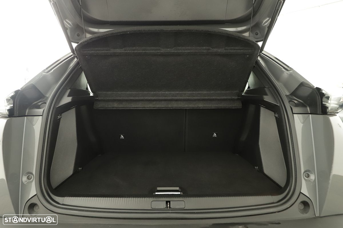 Peugeot 2008 1.2 PureTech Allure - 23