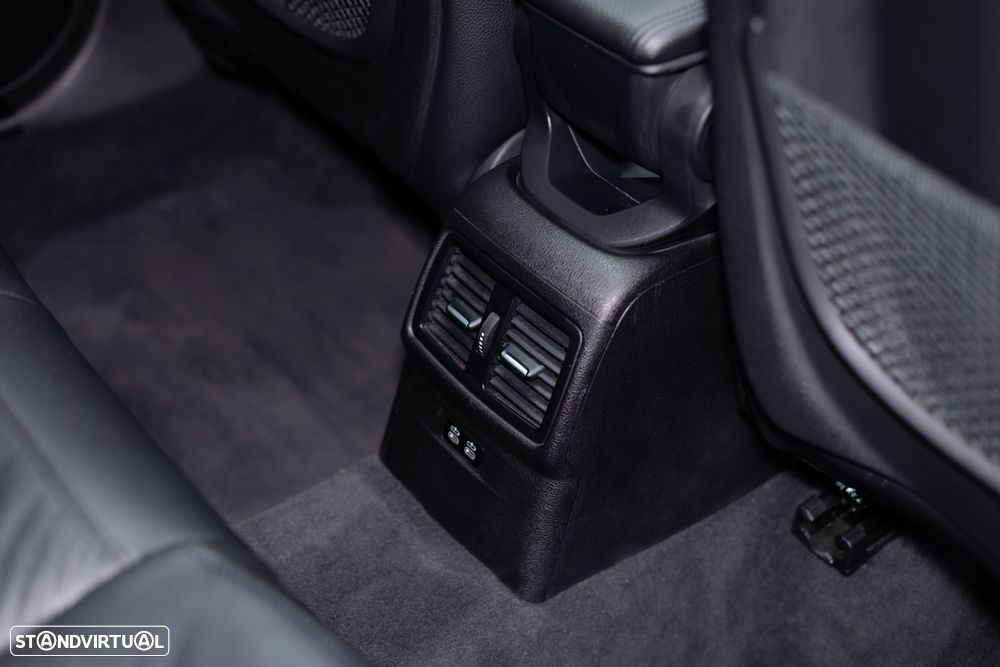 BMW X1 16 d sDrive Line Sport Auto - 29