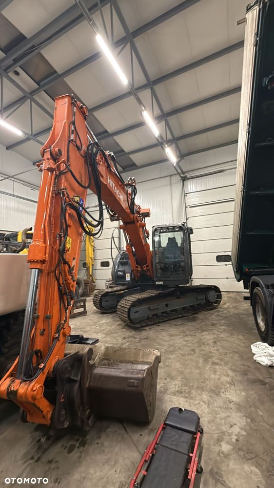 Hitachi Zaxis 135 us zx - 2
