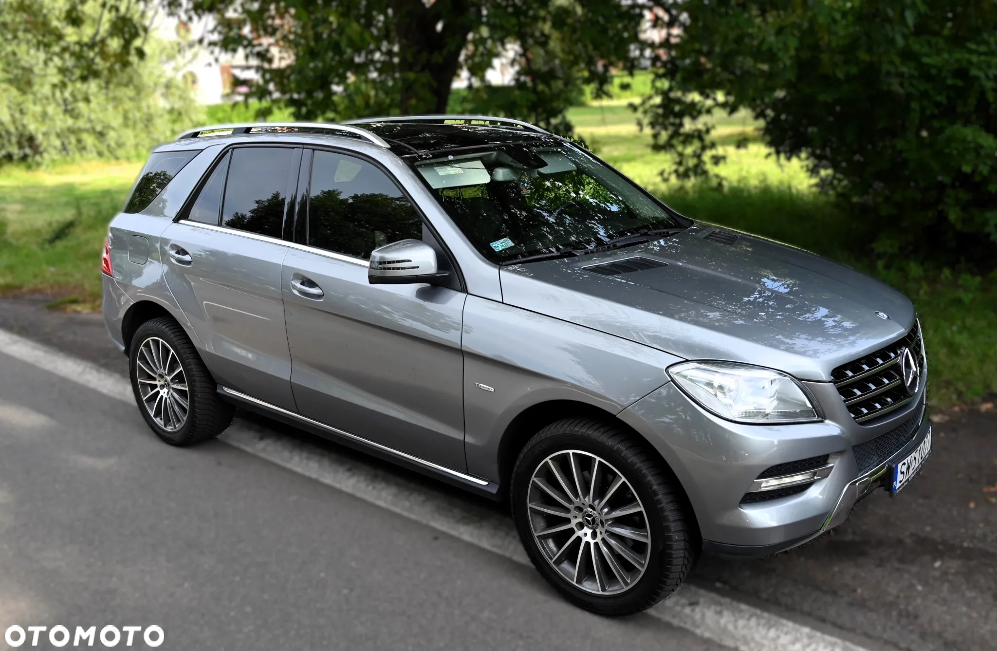 Mercedes-Benz ML - 12