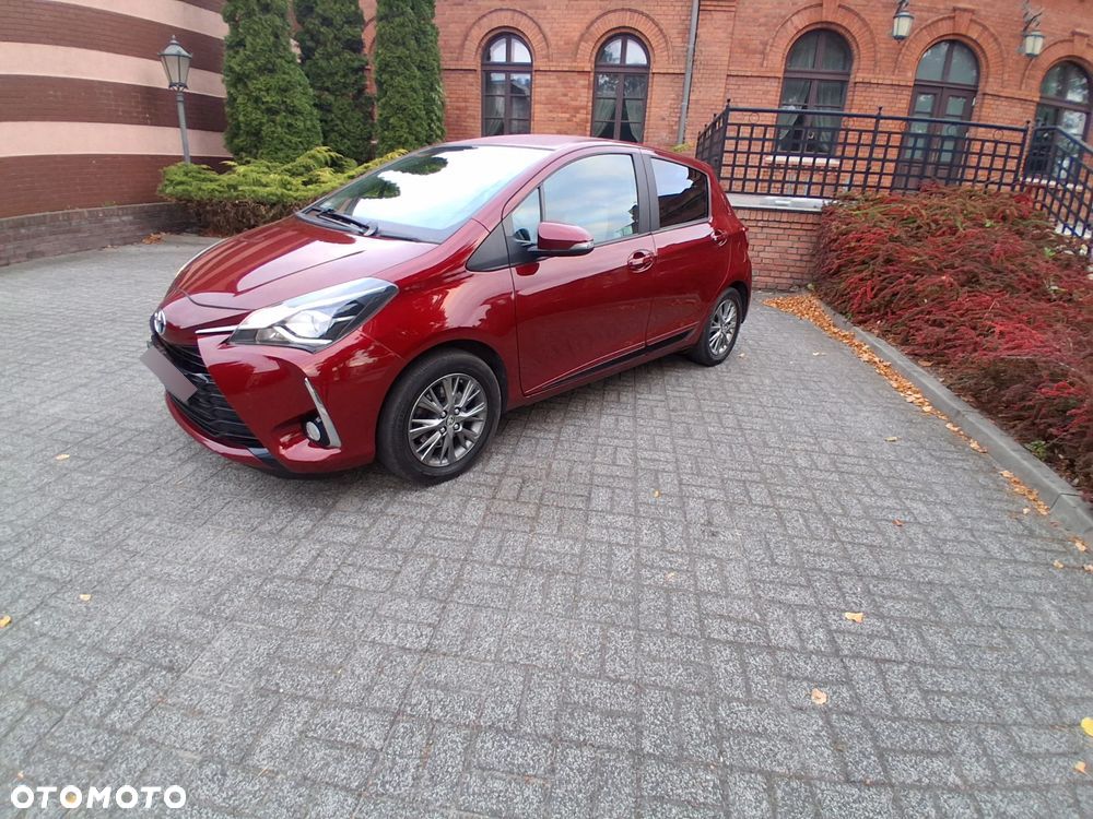 Toyota Yaris 1.5 Premium - 4