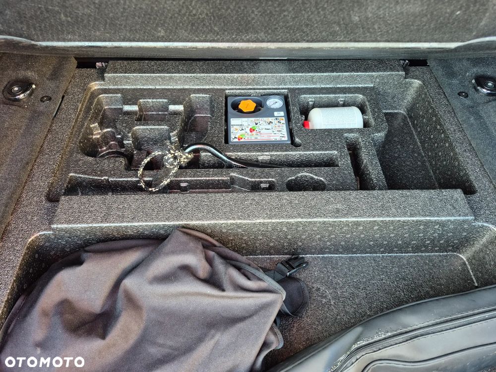 Land Rover Range Rover Evoque 1.5 P300e PHEV R-Dynamic HSE - 32