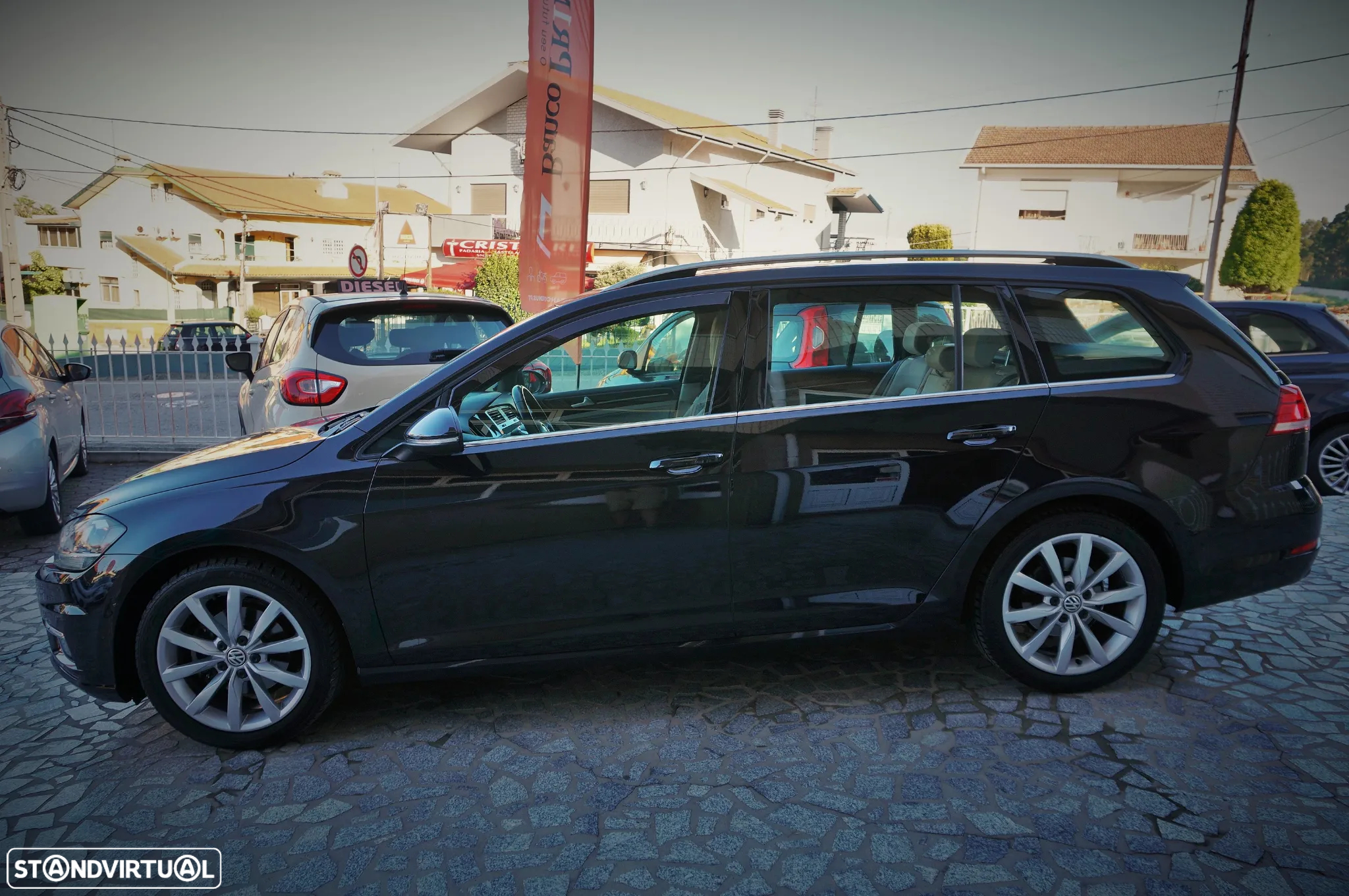 VW Golf Variant 1.6 TDi Highline - 8