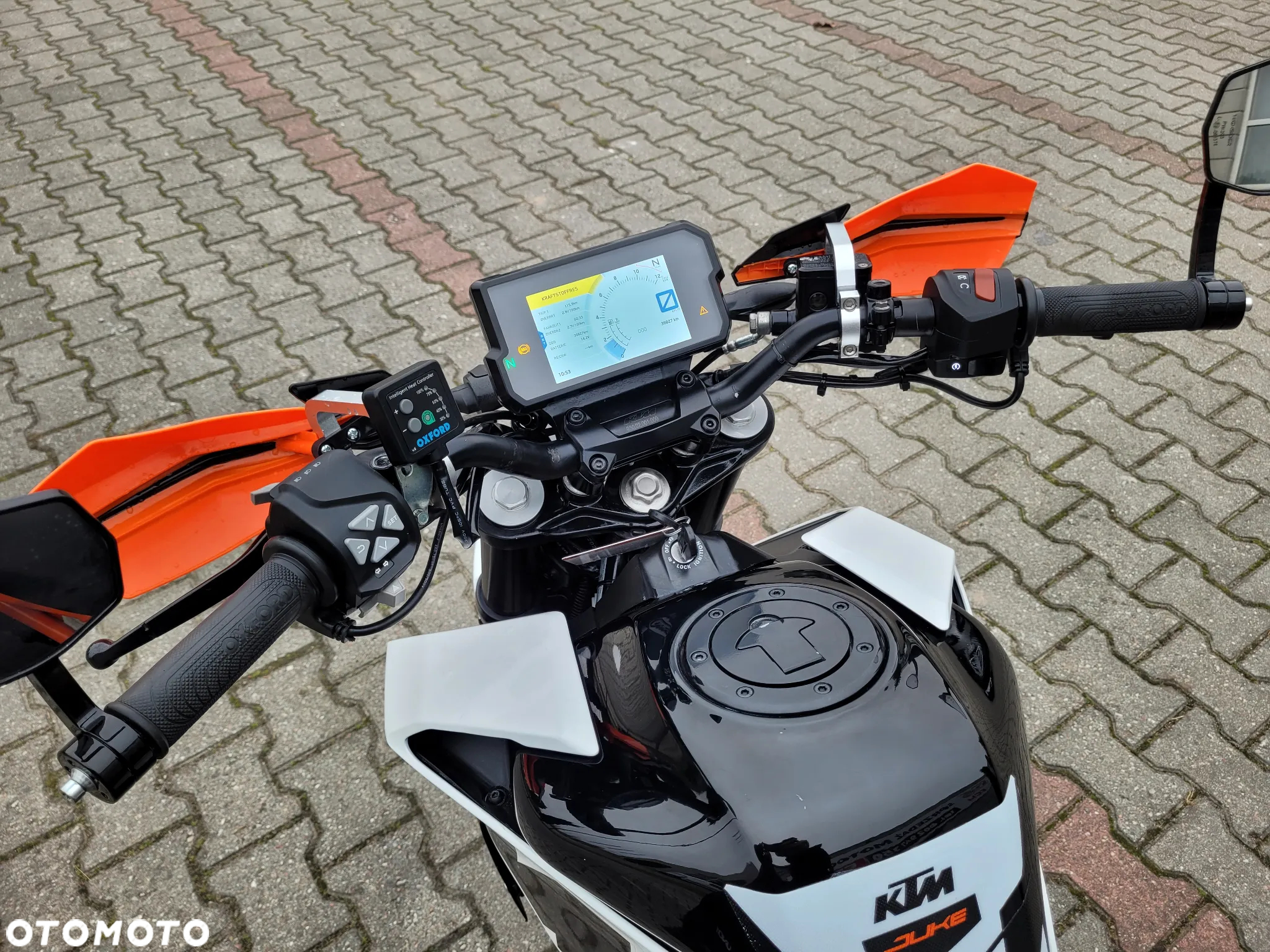 KTM Duke - 17