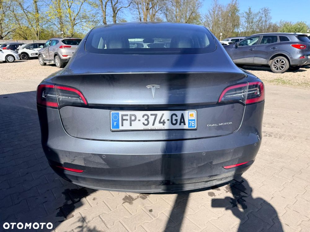Tesla Model 3 Langstreckenbatterie Allradantrieb Dual Motor - 15