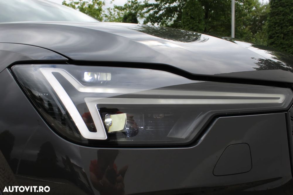 Volvo XC 90 T8 AWD Ultra Dark - 38