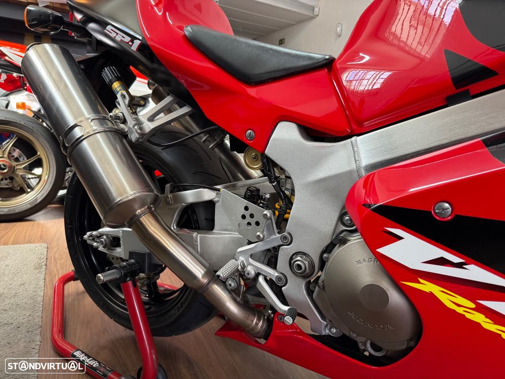 Honda VTR 1000 SP 1 - 6