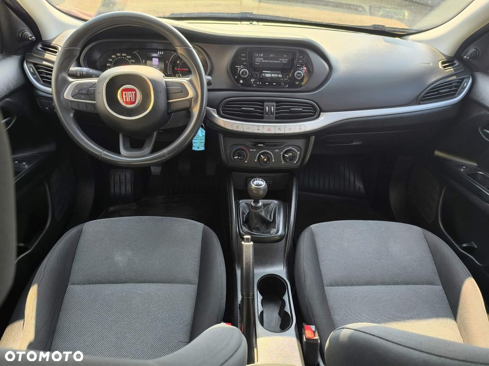 Fiat Tipo 1.4 16V Lounge EU6d - 19
