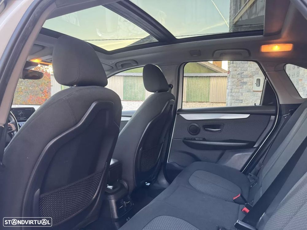 BMW 225xe Active Tourer Line Sport - 18