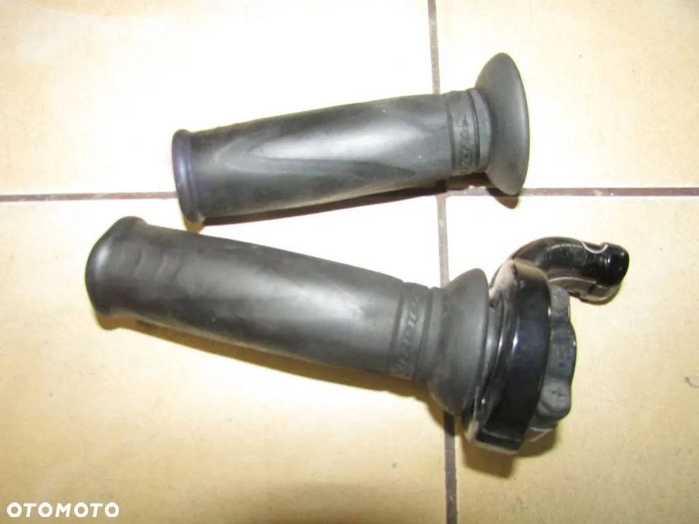 Triumph Bonneville SE manetki rolgaz - 1