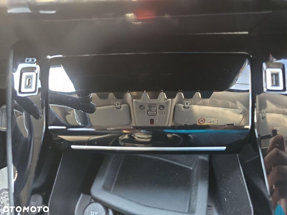 Peugeot 2008 1.5 BlueHDi Allure S&S - 24