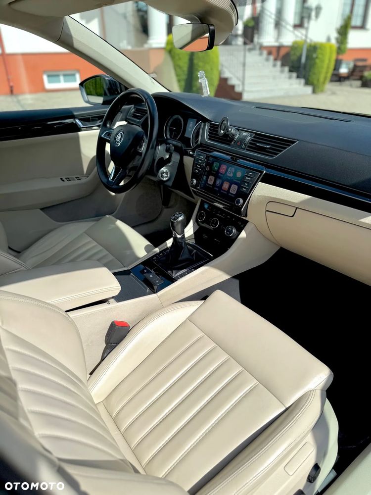 Skoda Superb 2.0 TDI L&K - 17