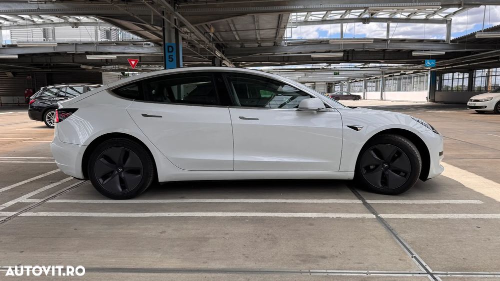 Tesla Model 3 Standard Reichweite Plus Hinterradantrieb - 9