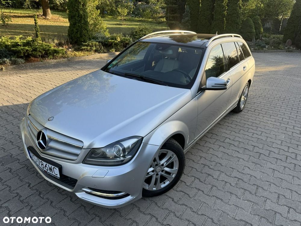 Mercedes-Benz Klasa C 250 CDI DPF 4Matic 7G-TRONIC BlueEFFICIENCY Avantgarde - 31