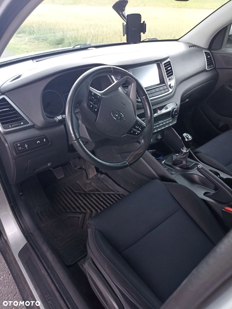 Hyundai Tucson 1.7 CRDI BlueDrive Comfort 2WD - 5