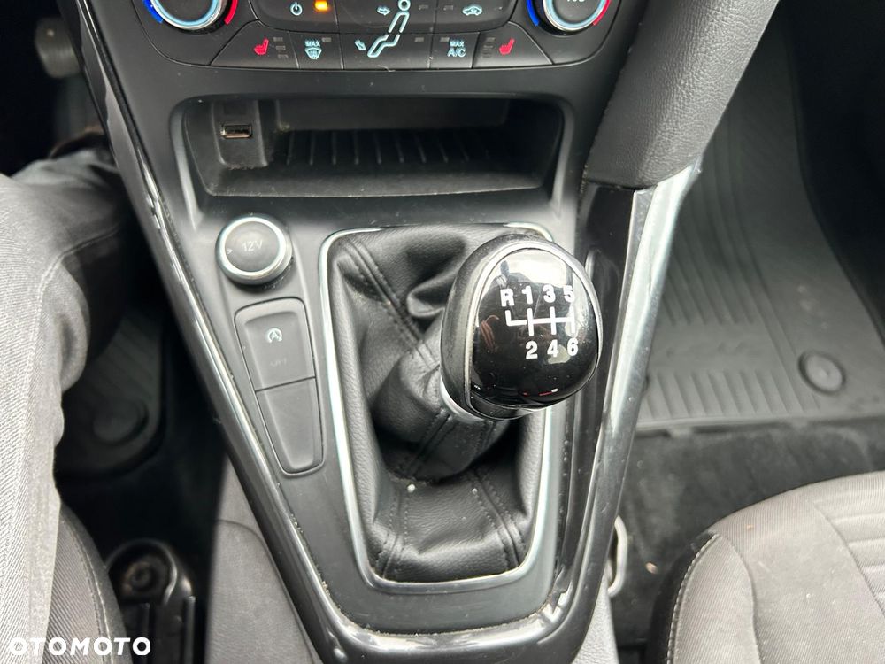 Ford Focus 1.0 EcoBoost Trend Edition - 36