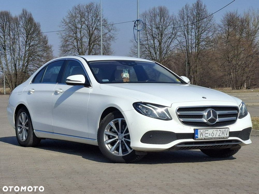 Mercedes-Benz Klasa E 220 d Business Edition 9G-TRONIC - 28