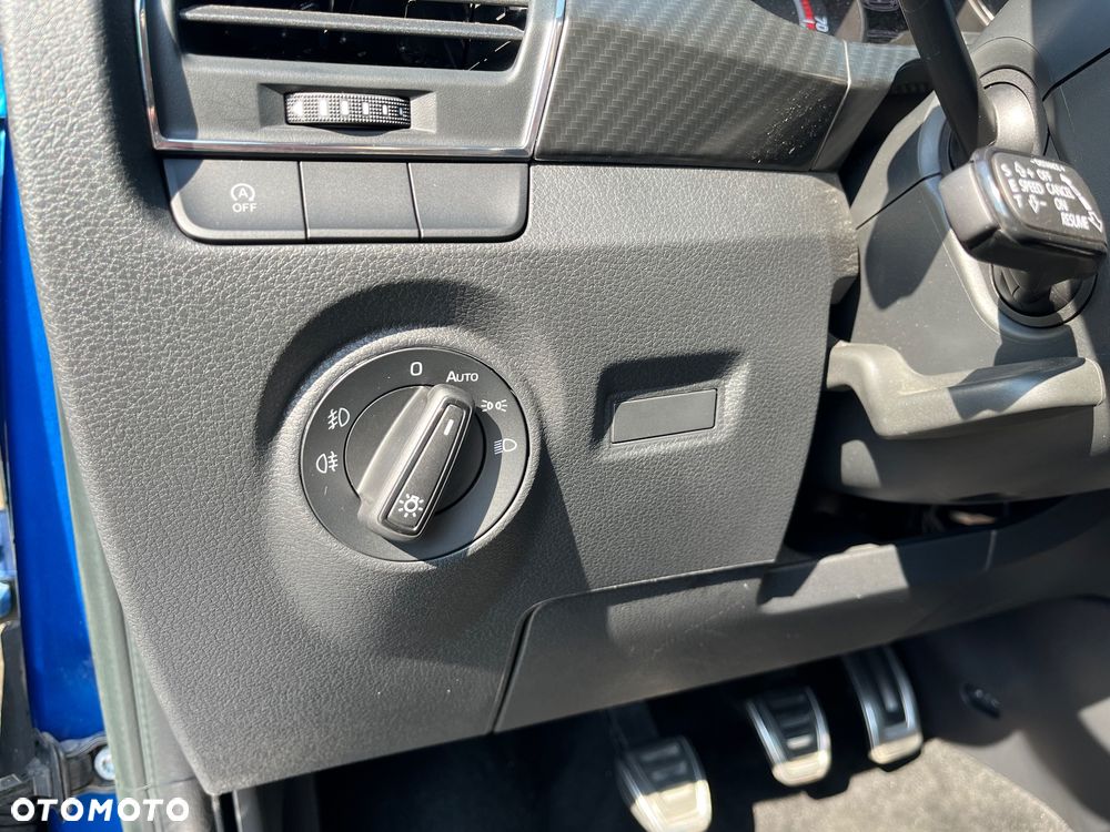 Skoda Fabia 1.0 TSI Monte Carlo - 35