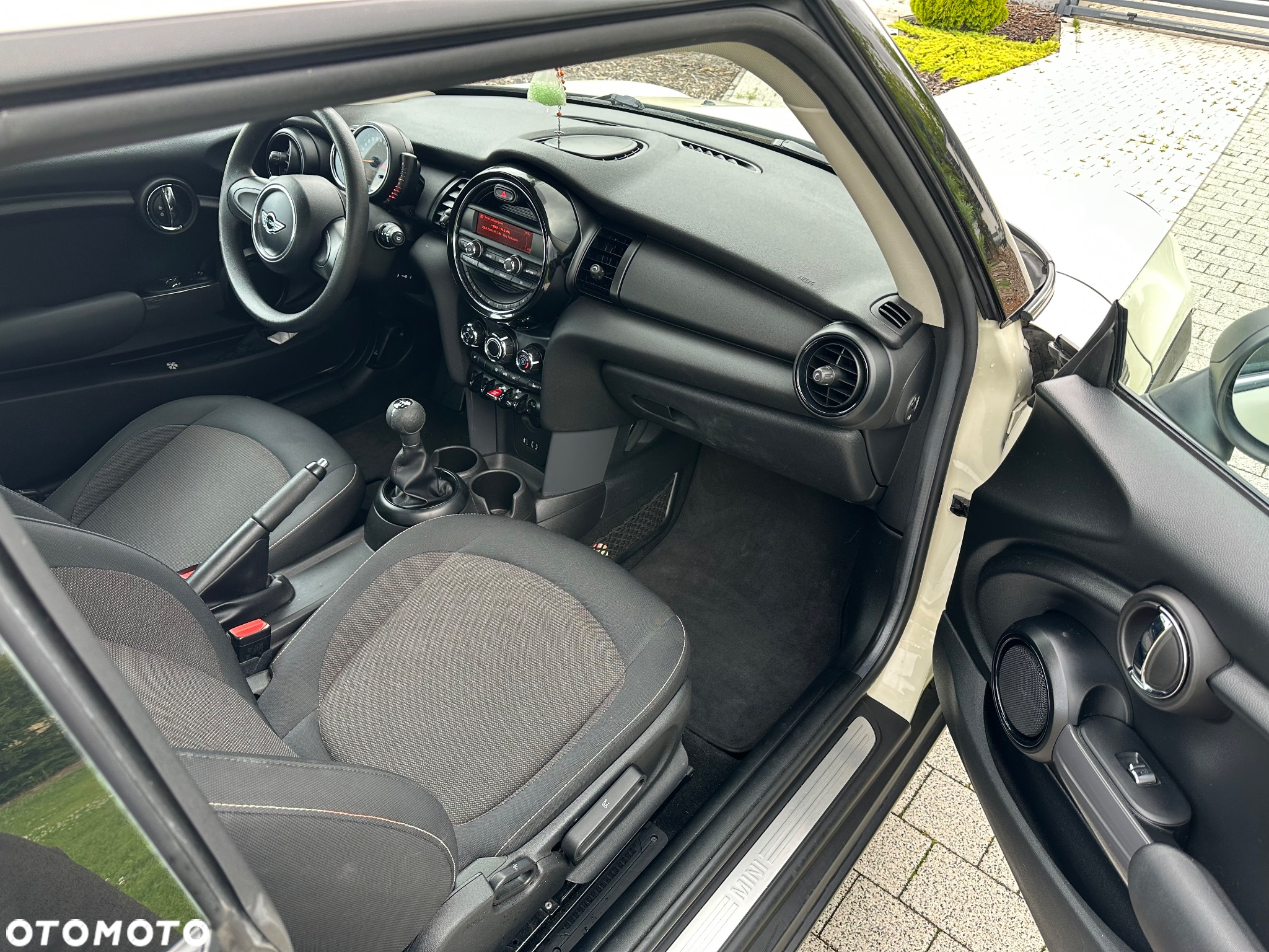 MINI ONE Standard - 7