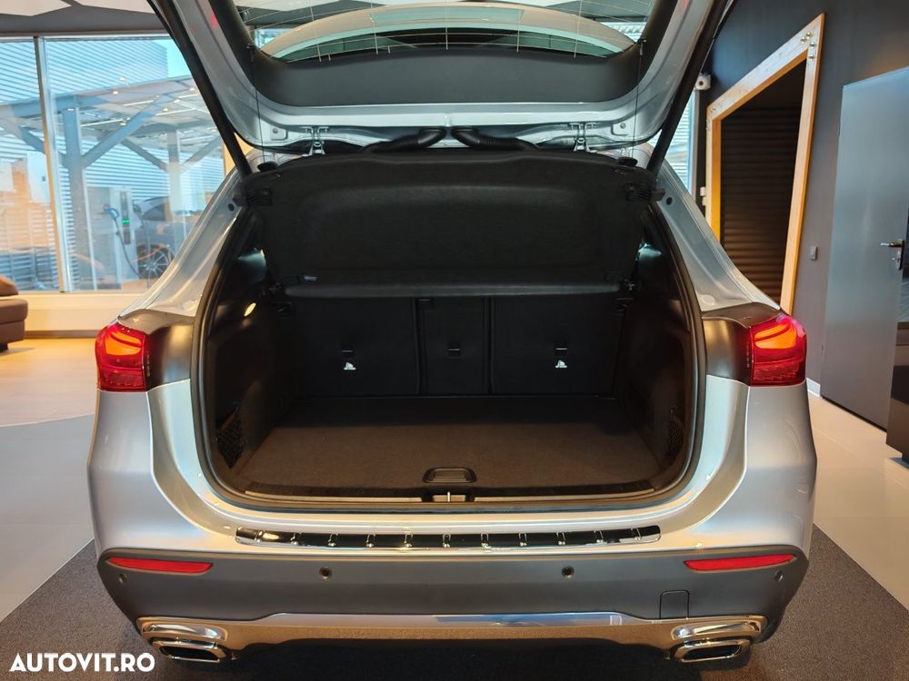 Mercedes-Benz GLA 180 MHEV - 17