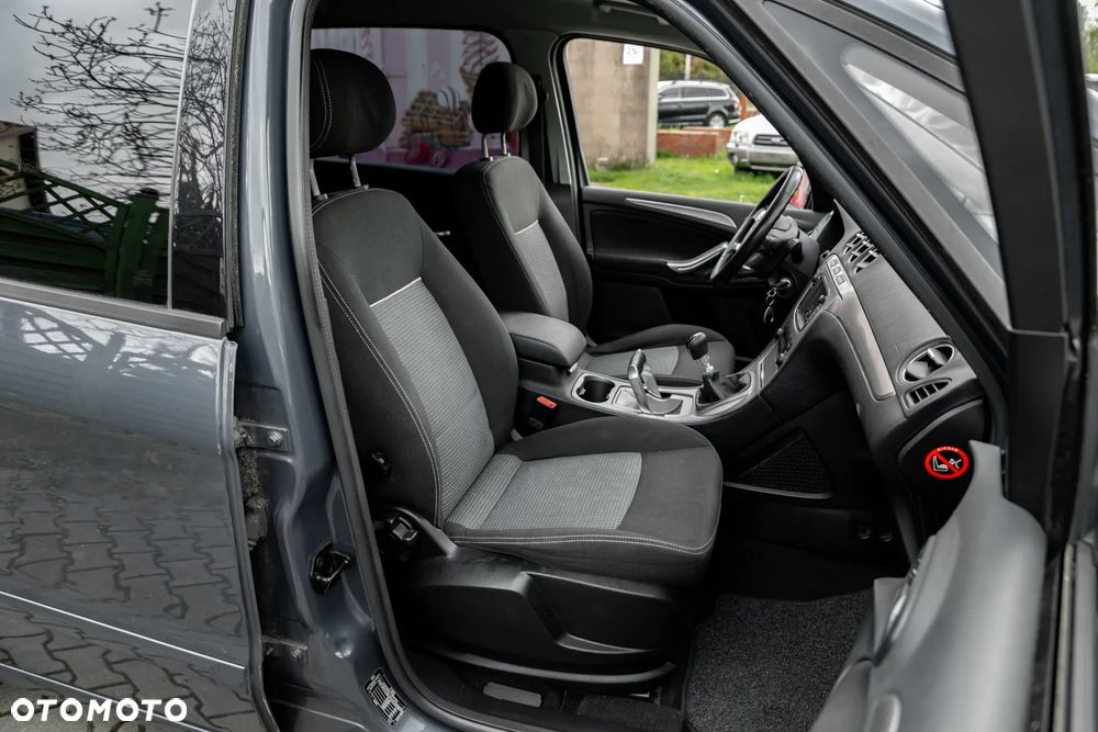 Ford Galaxy 2.0 TDCi Ghia - 31