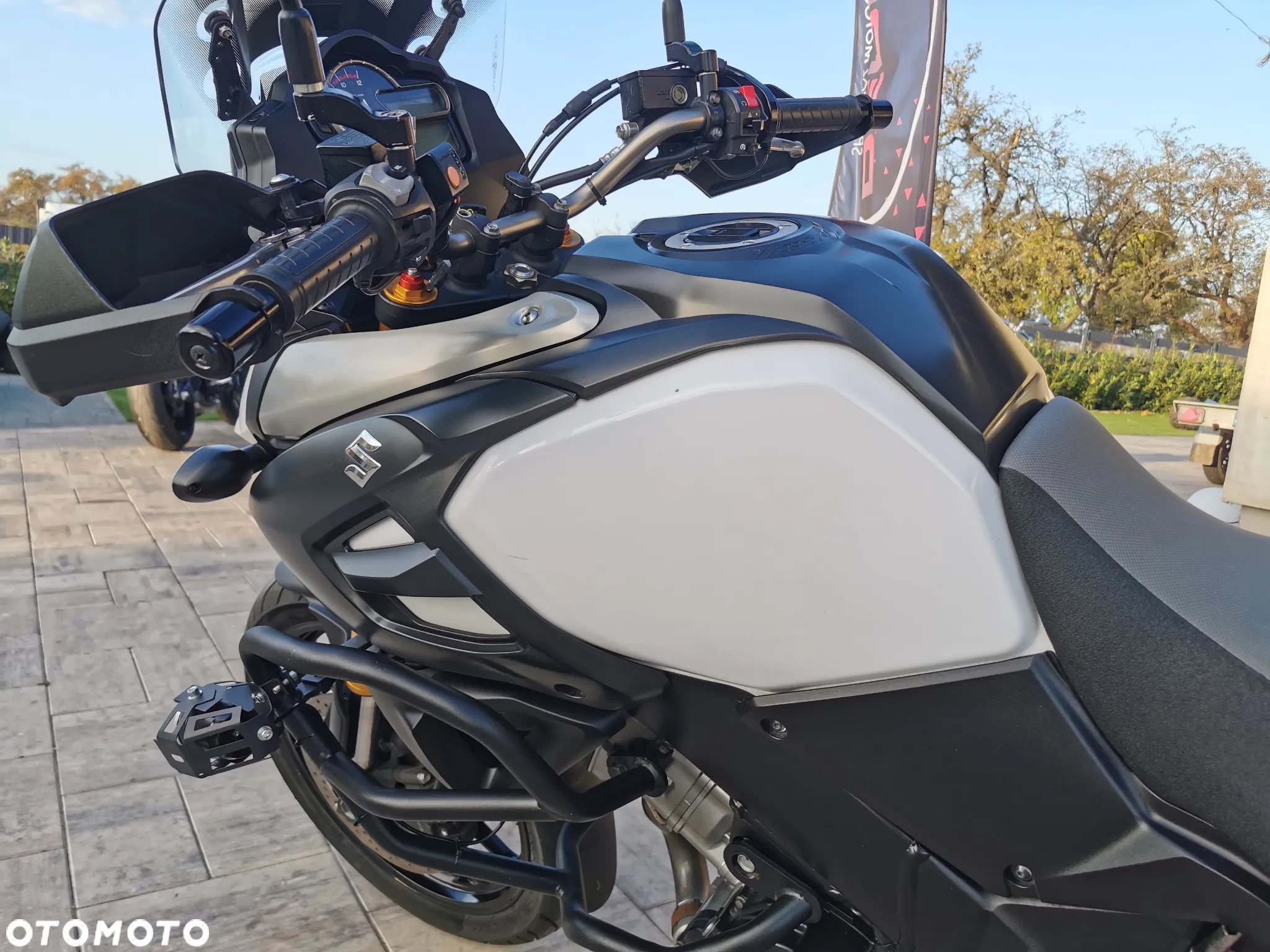 Suzuki DL - 9