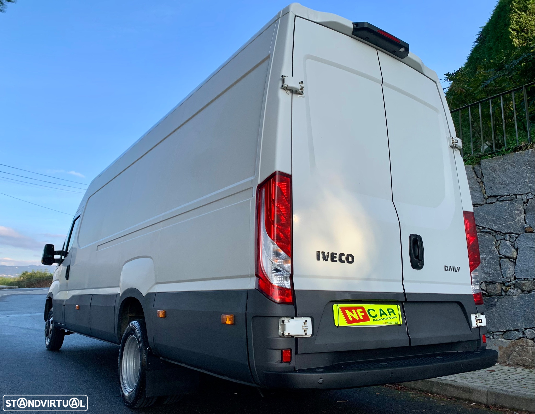 Iveco Daily  rodado duplo - 12