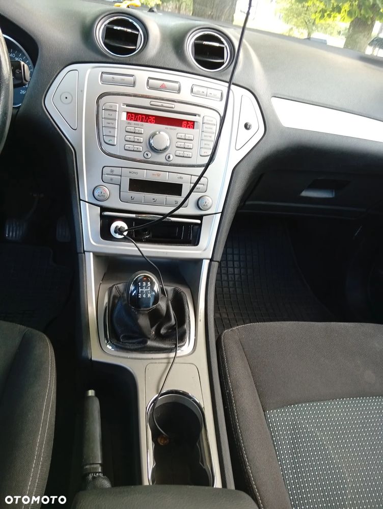 Ford Mondeo 1.6 Titanium - 25