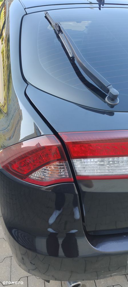 Renault Laguna 2.0 dCi GT ESM - 9