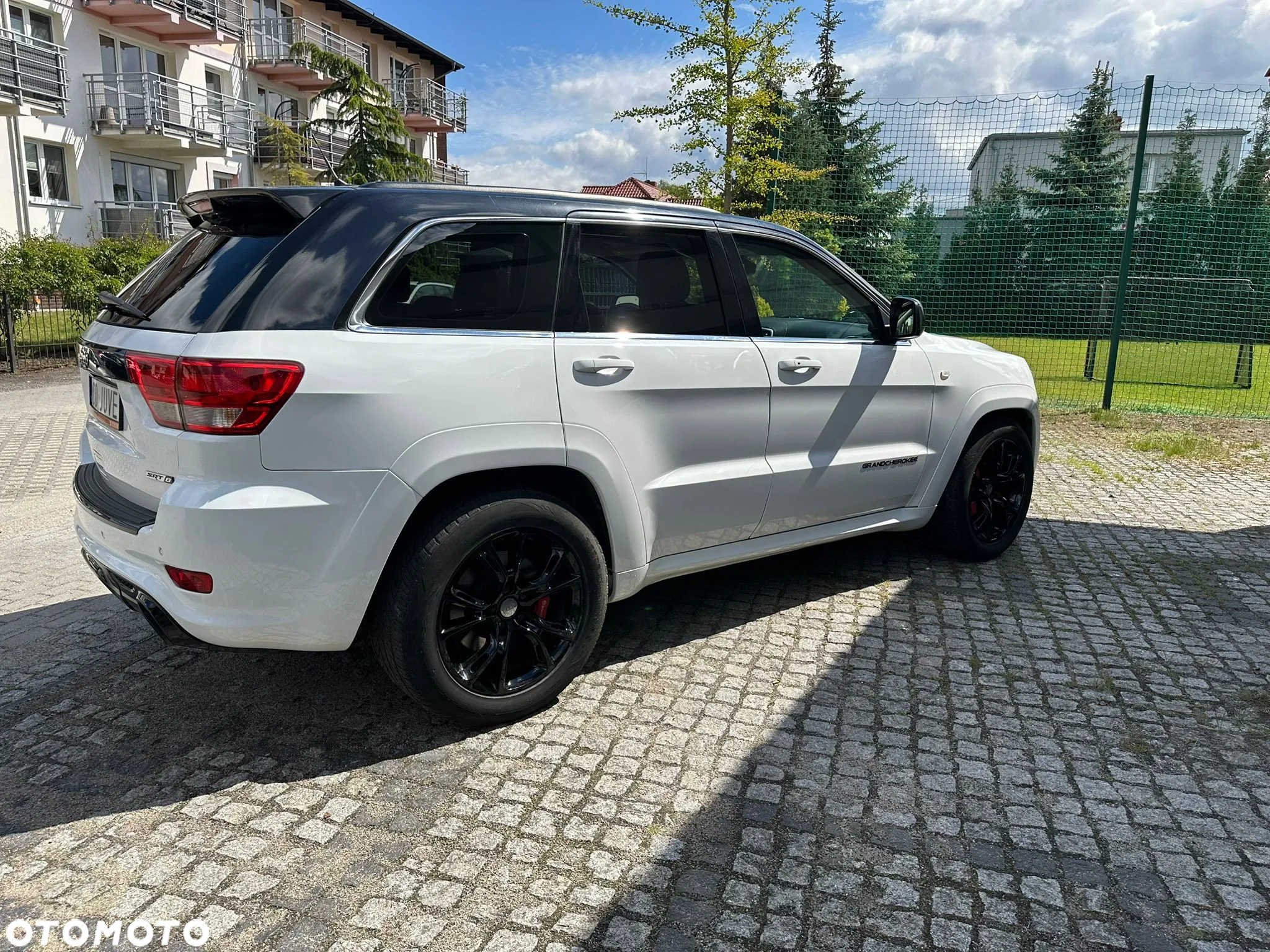 Jeep Grand Cherokee 6.4 V8 SRT8 Alpine - 4