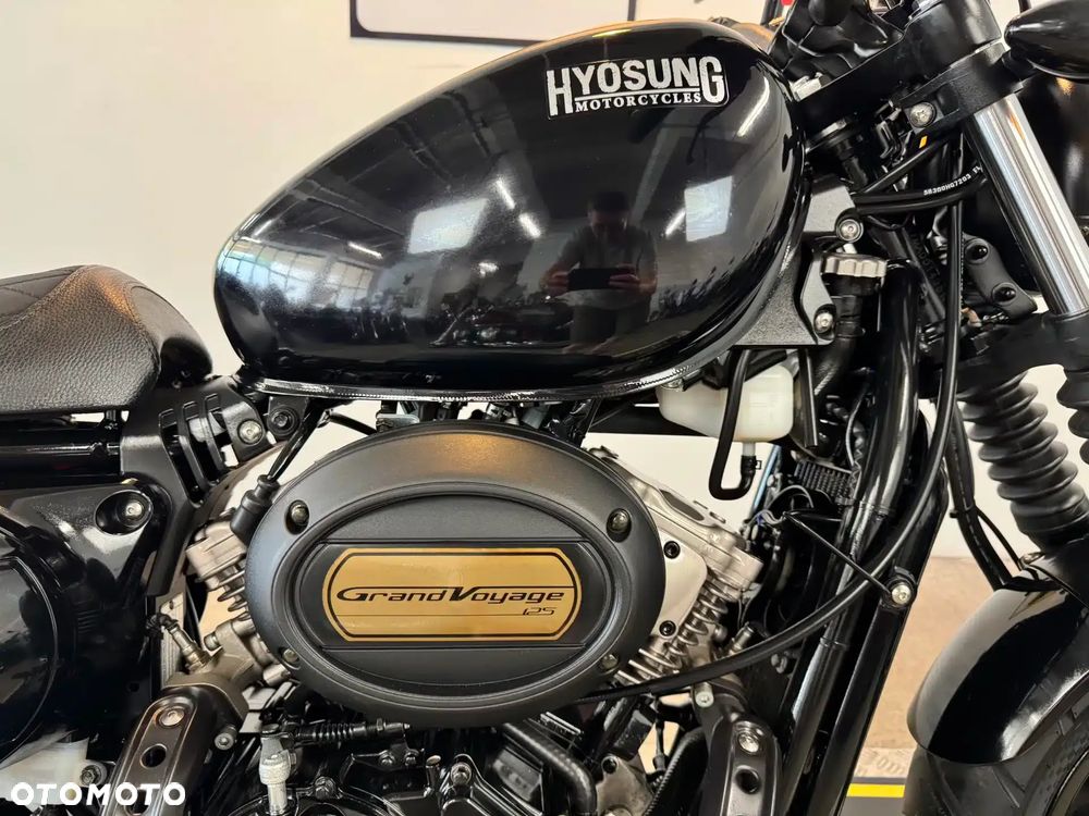 Hyosung GV - 12