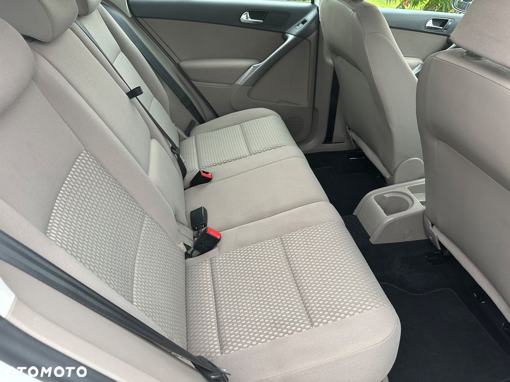 Volkswagen Tiguan - 16