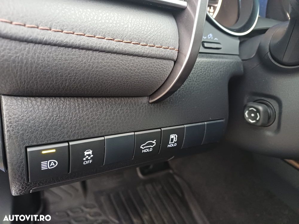 Toyota Camry 2.5 Hybrid Dynamic - 13