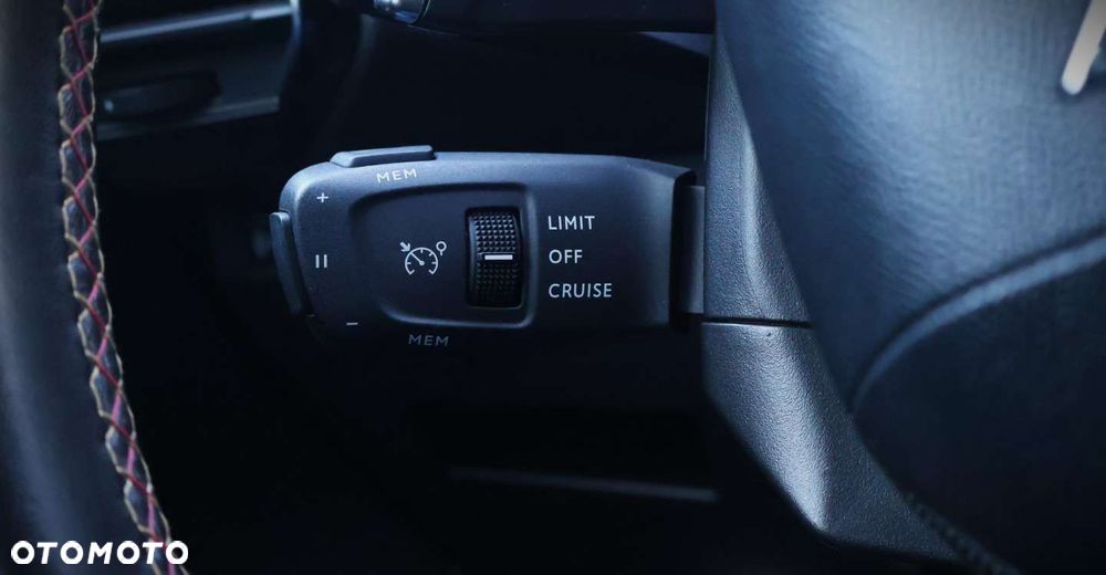 DS Automobiles DS 7 Crossback 2.0 BlueHDi Performance Line + - 35