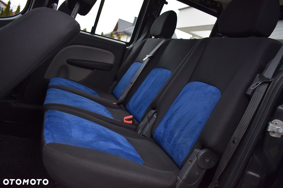 Fiat Doblo 1.9 JTD Family Premius - 9