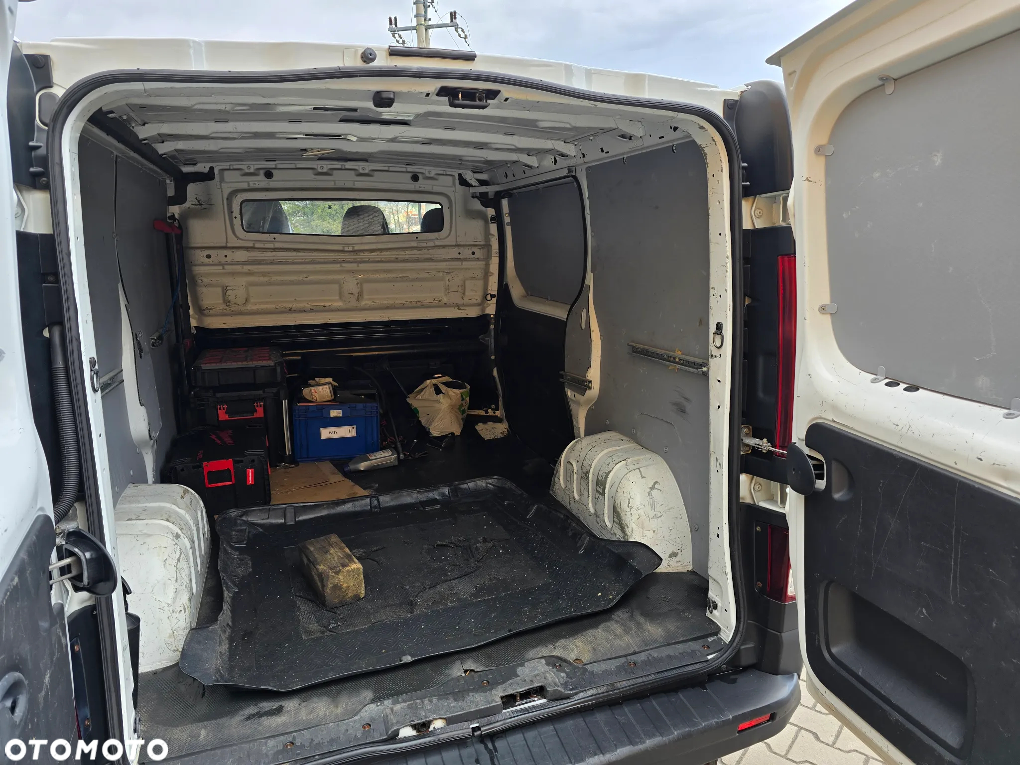 Renault Trafic - 9
